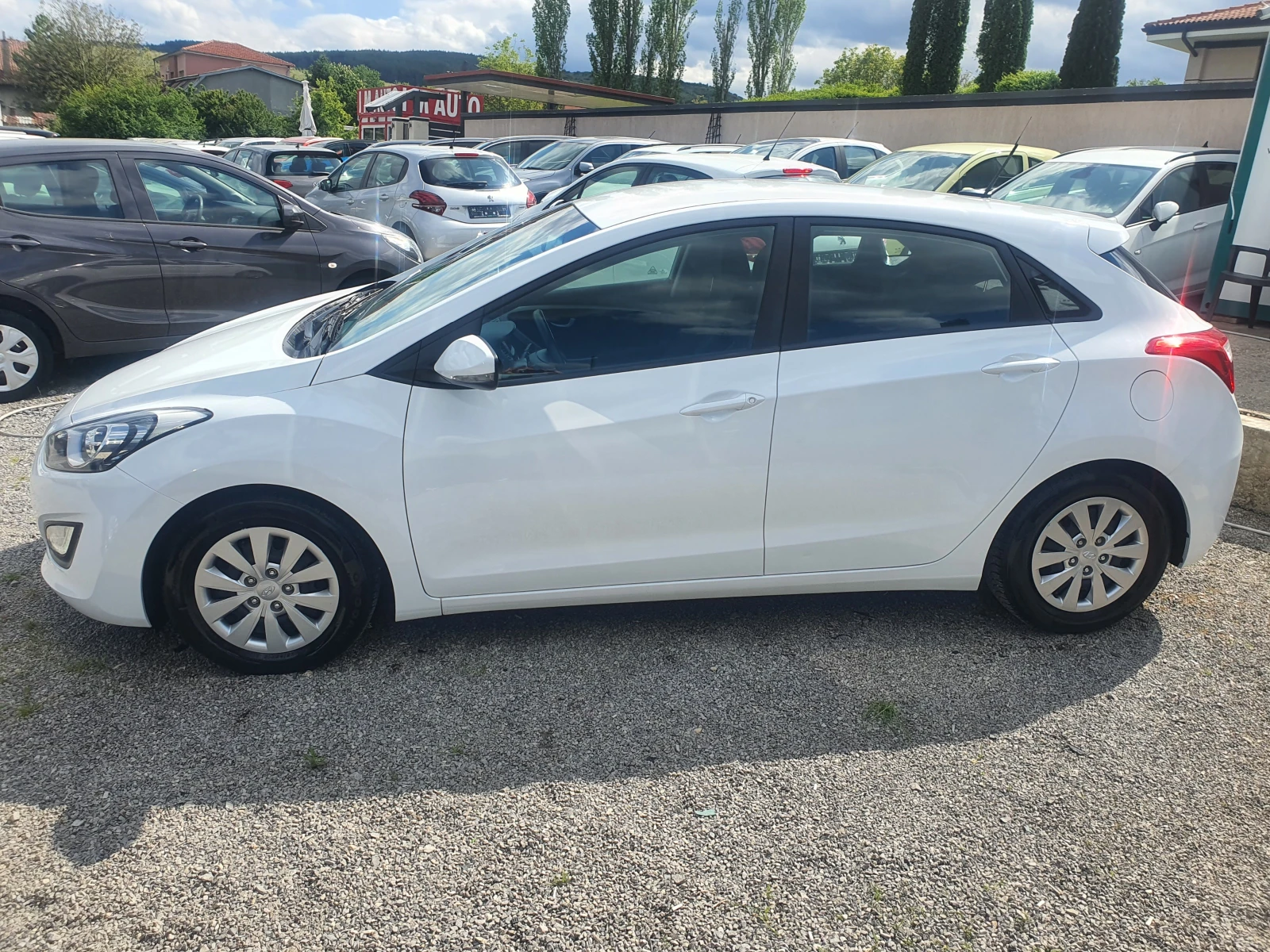 Hyundai I30 1.4i 100k.c navi kamera euro6 - изображение 4