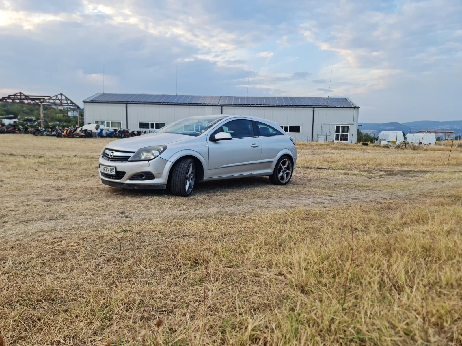 Opel Astra GTC 1.9 cdti - изображение 4
