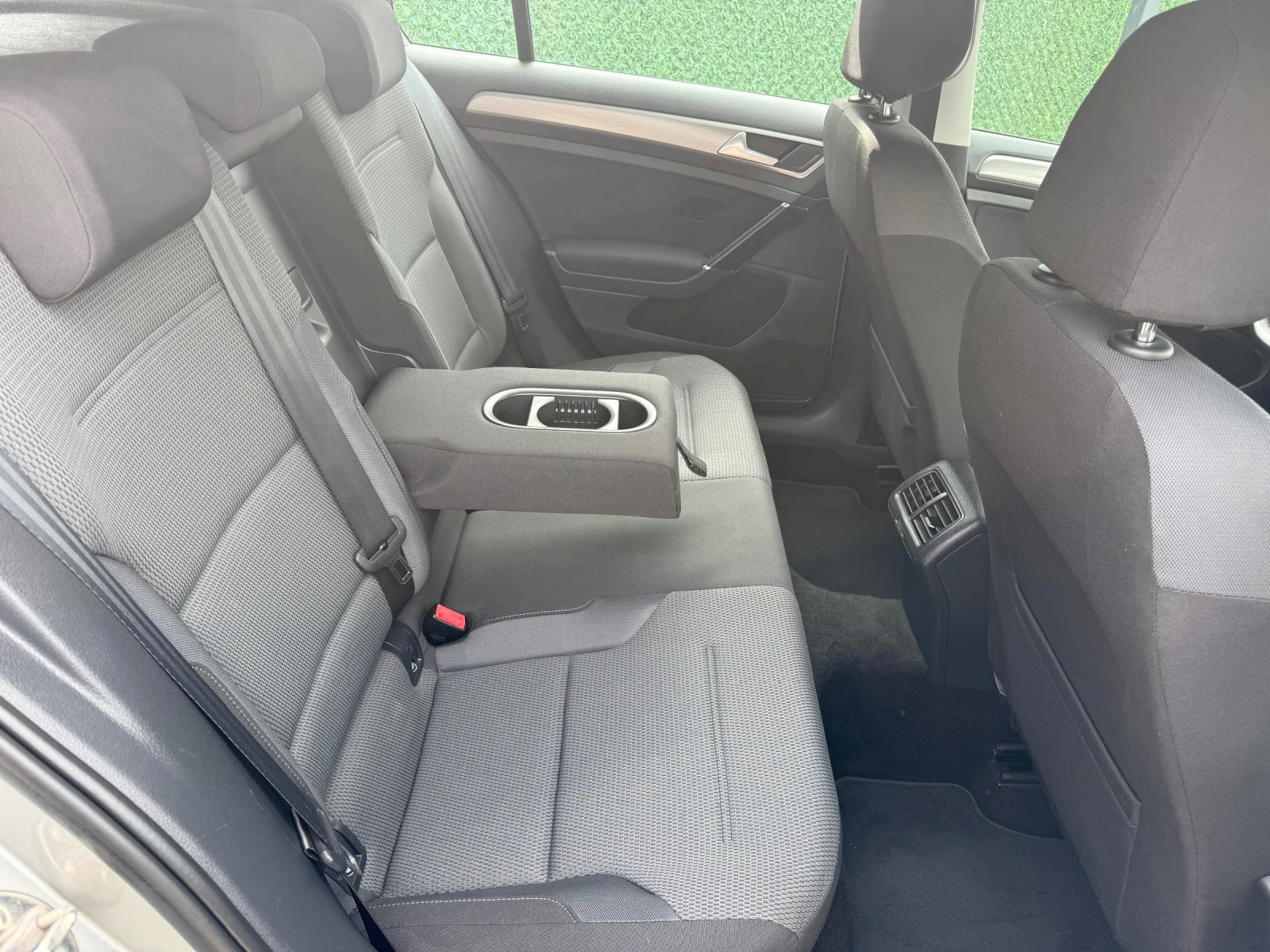 VW Golf 1.6TDI 110h.p    | Mobile.bg   11