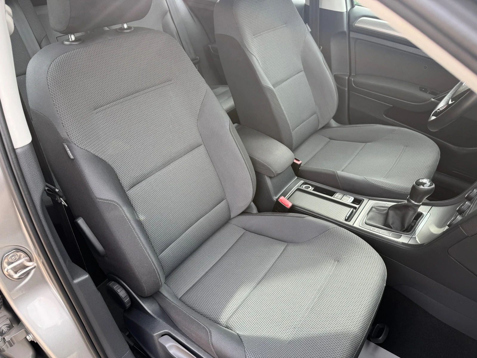 VW Golf 1.6TDI 110h.p    | Mobile.bg   13