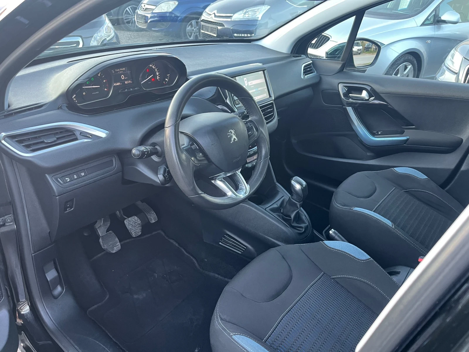 Peugeot 208 1.6Ehdi* 92кс* 190000км - изображение 9