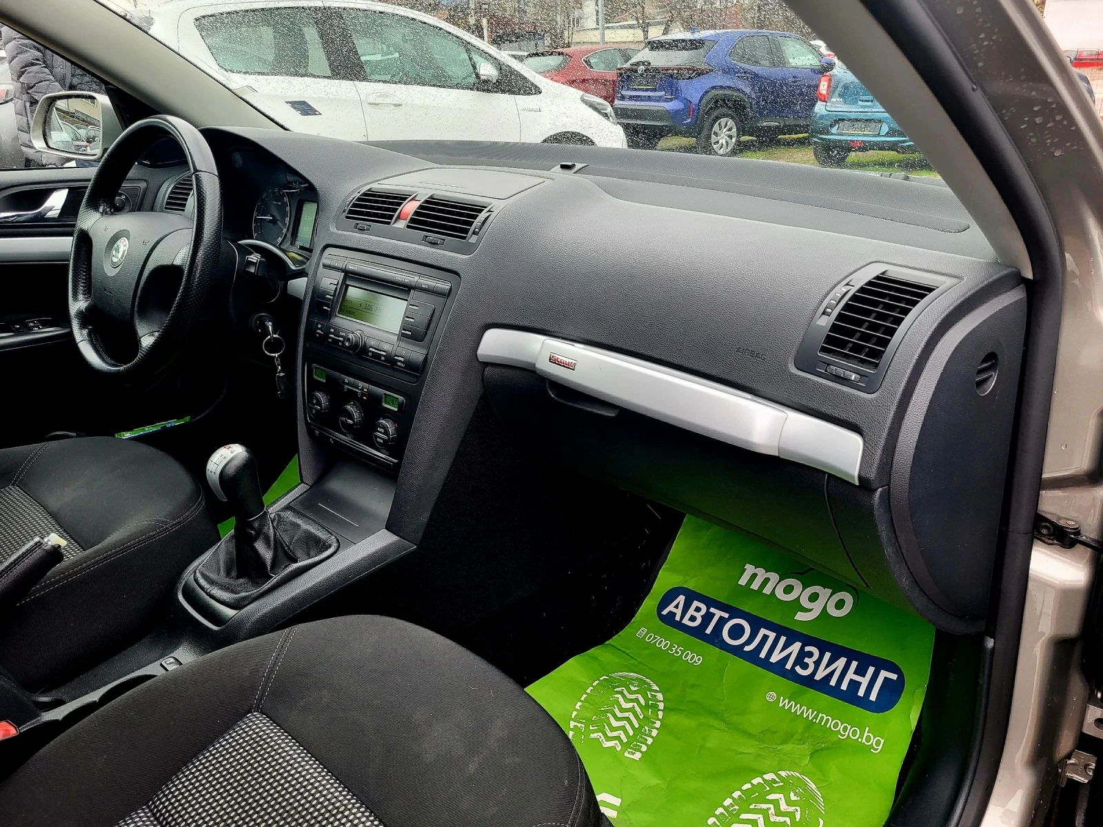 Skoda Octavia SCOUT / 4x4 / TOP - изображение 8