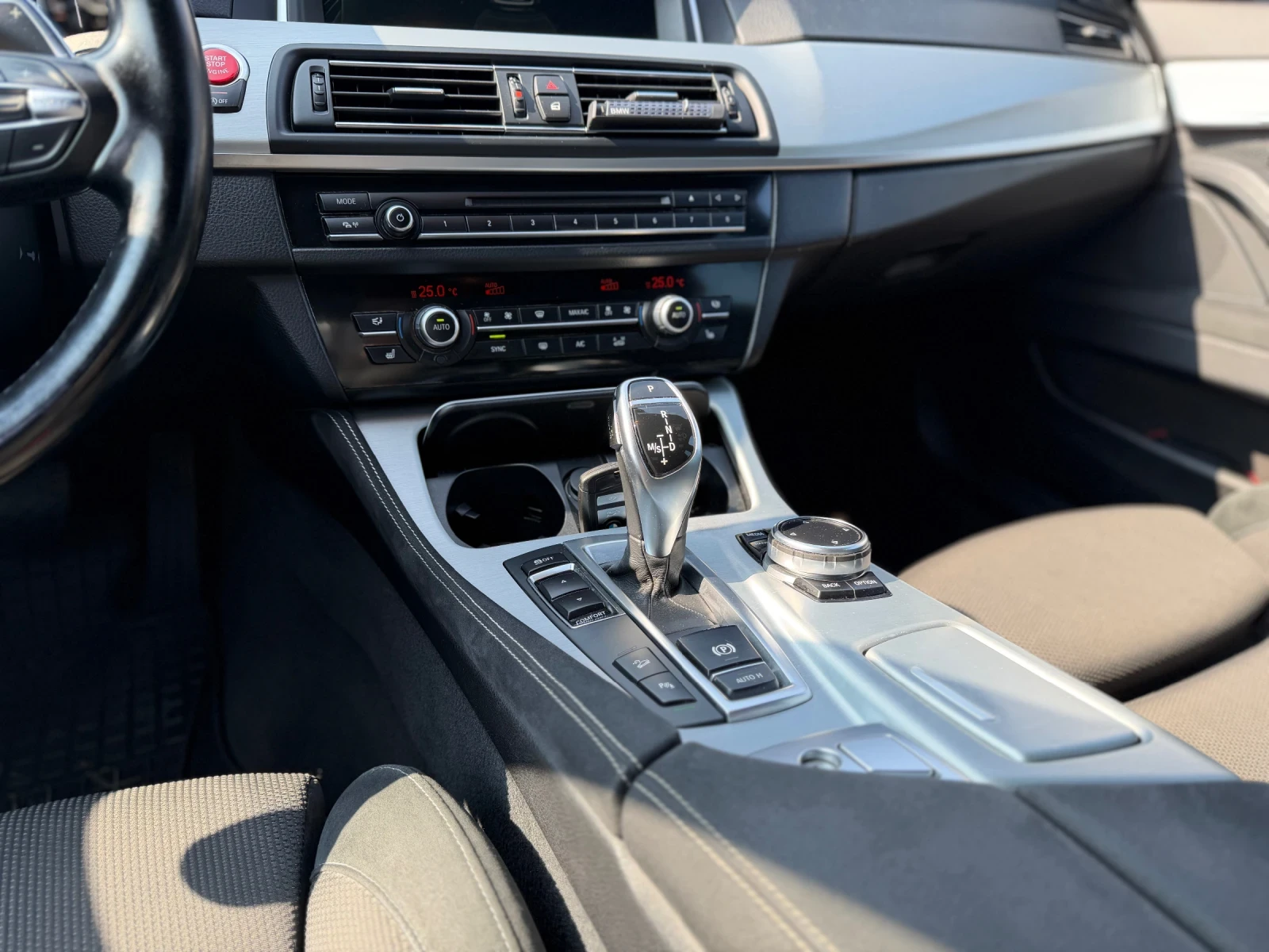 BMW 525 218kc X-Drive M-Пакет, снимка 10 - Автомобили и джипове - 53734768