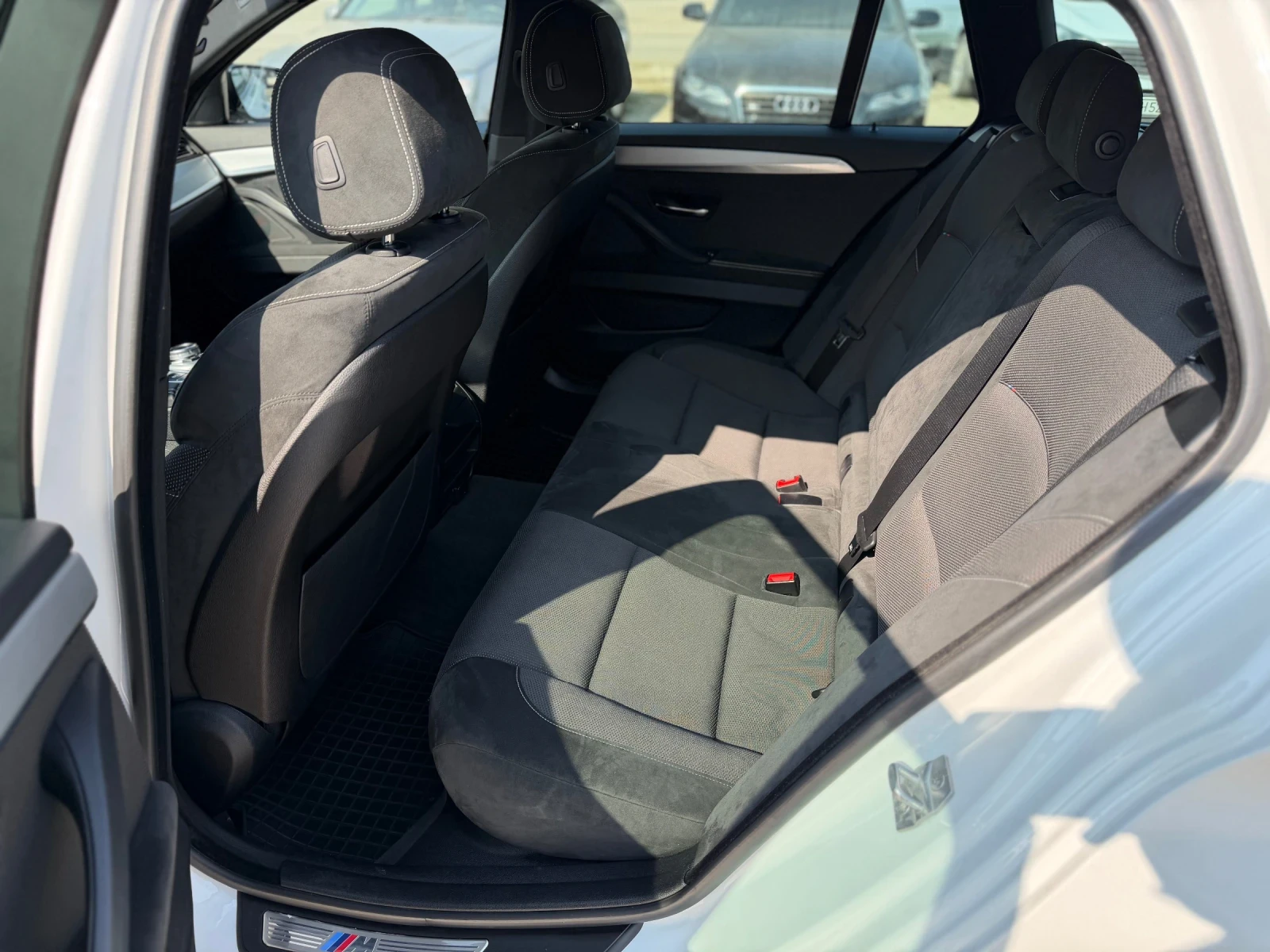 BMW 525 218kc X-Drive M-Пакет, снимка 13 - Автомобили и джипове - 53734768