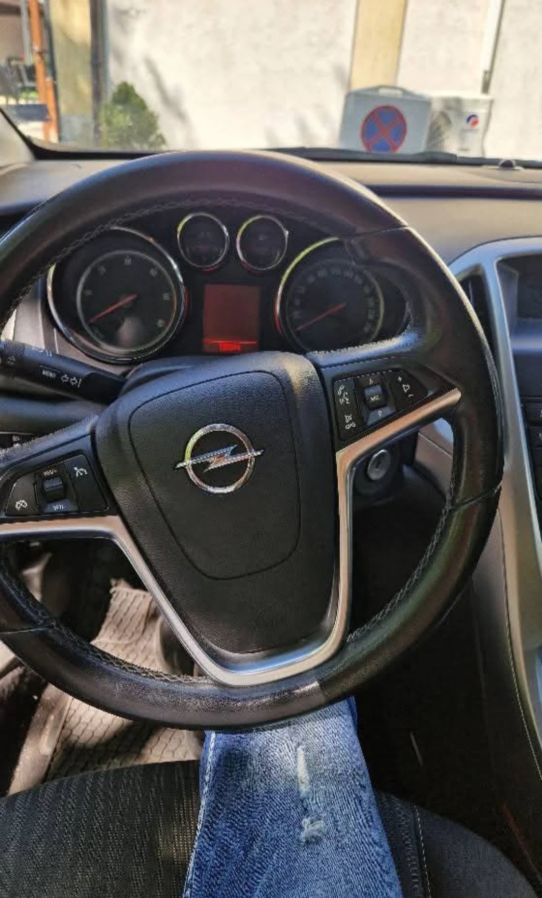 Opel Astra 1.7 CDTI, снимка 4 - Автомобили и джипове - 54029921