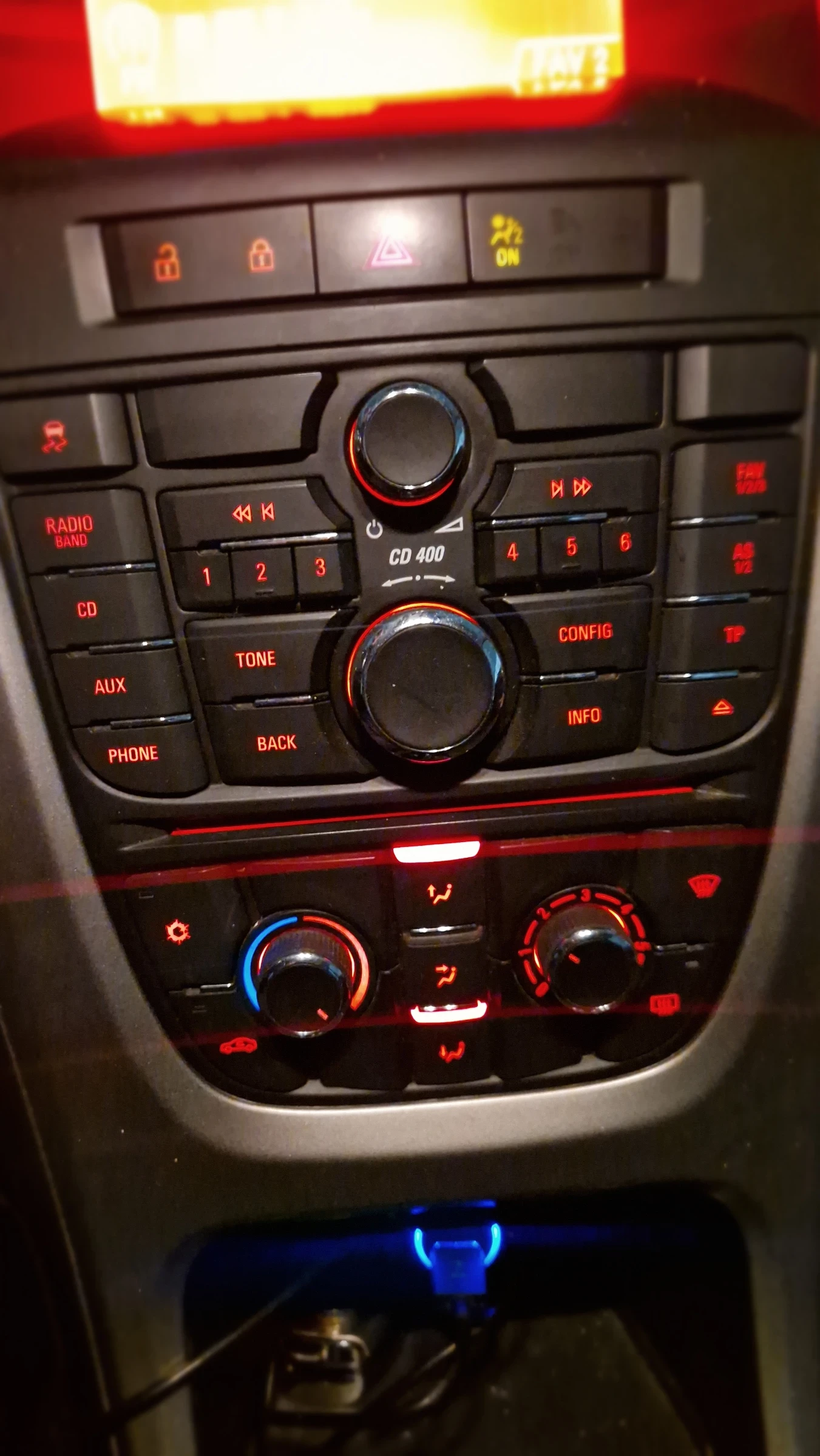 Opel Astra 1.7 CDTI, снимка 7 - Автомобили и джипове - 54029921