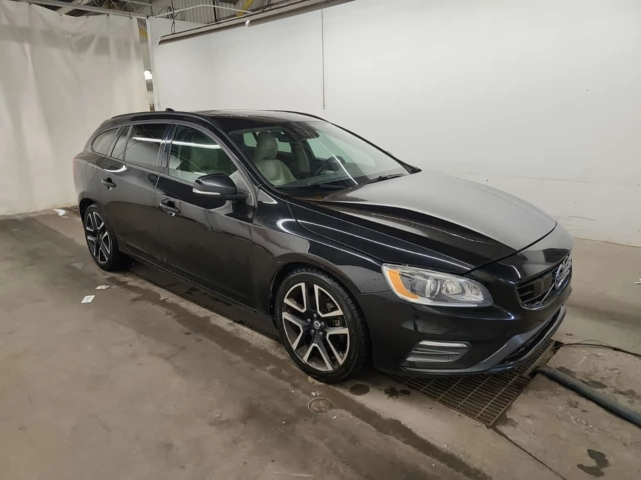 Volvo V60 * DYNAMIC * CARFAX * ������� * �������� * 2 �����  | Mobile.bg � ����������� 2