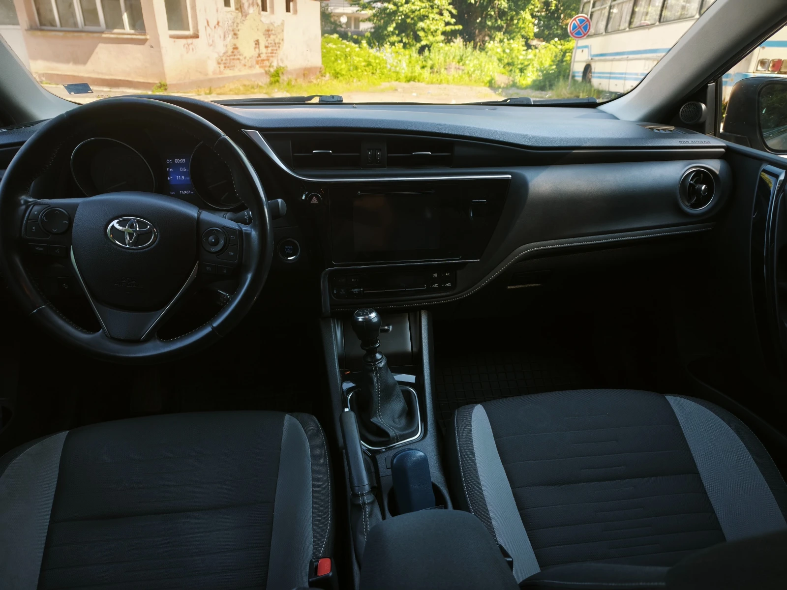 Toyota Auris хечбек, снимка 4 - Автомобили и джипове - 55321183