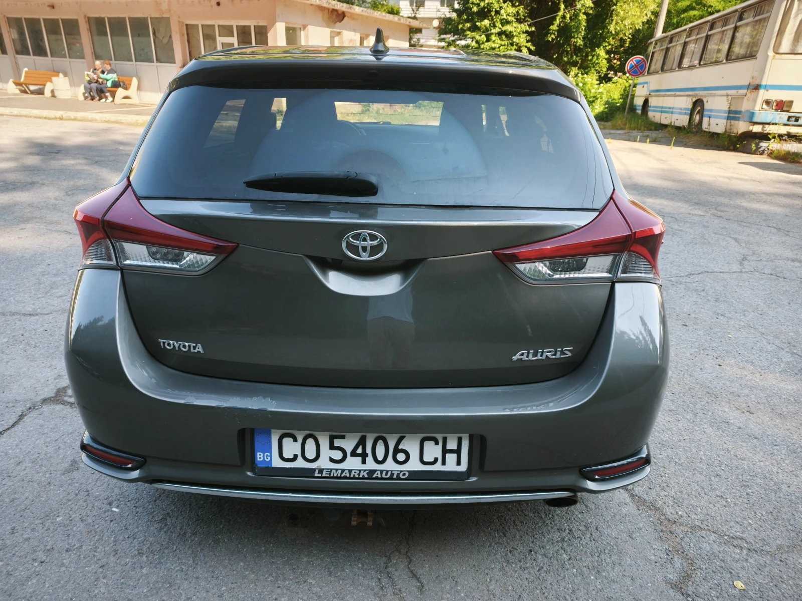 Toyota Auris хечбек, снимка 7 - Автомобили и джипове - 55321183