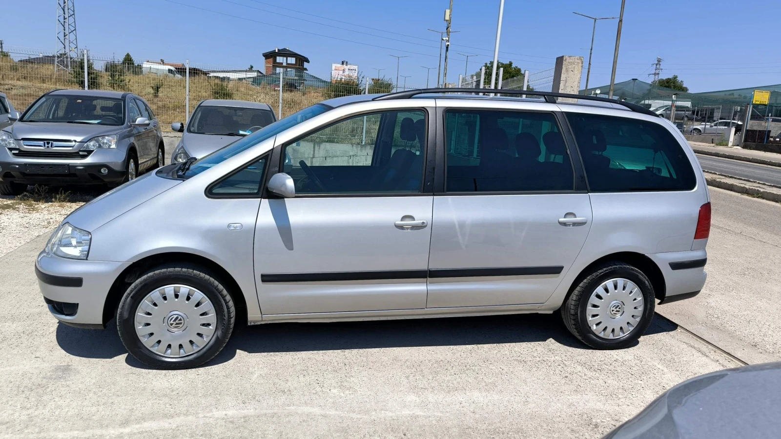 VW Sharan 1.9TDi, снимка 6 - Автомобили и джипове - 55615004