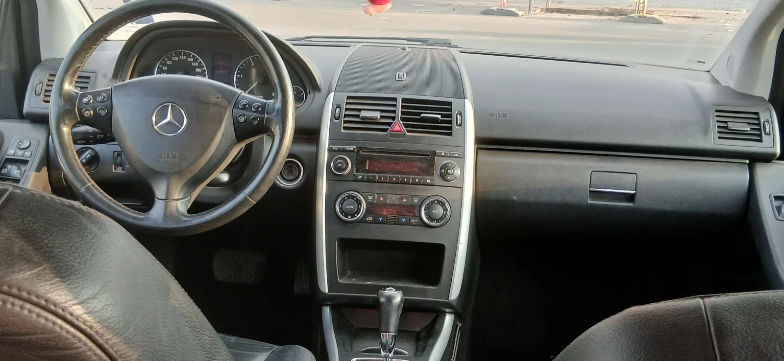 Mercedes-Benz A 180 АВТОМАТИК КОЖА, снимка 11 - Автомобили и джипове - 55895967