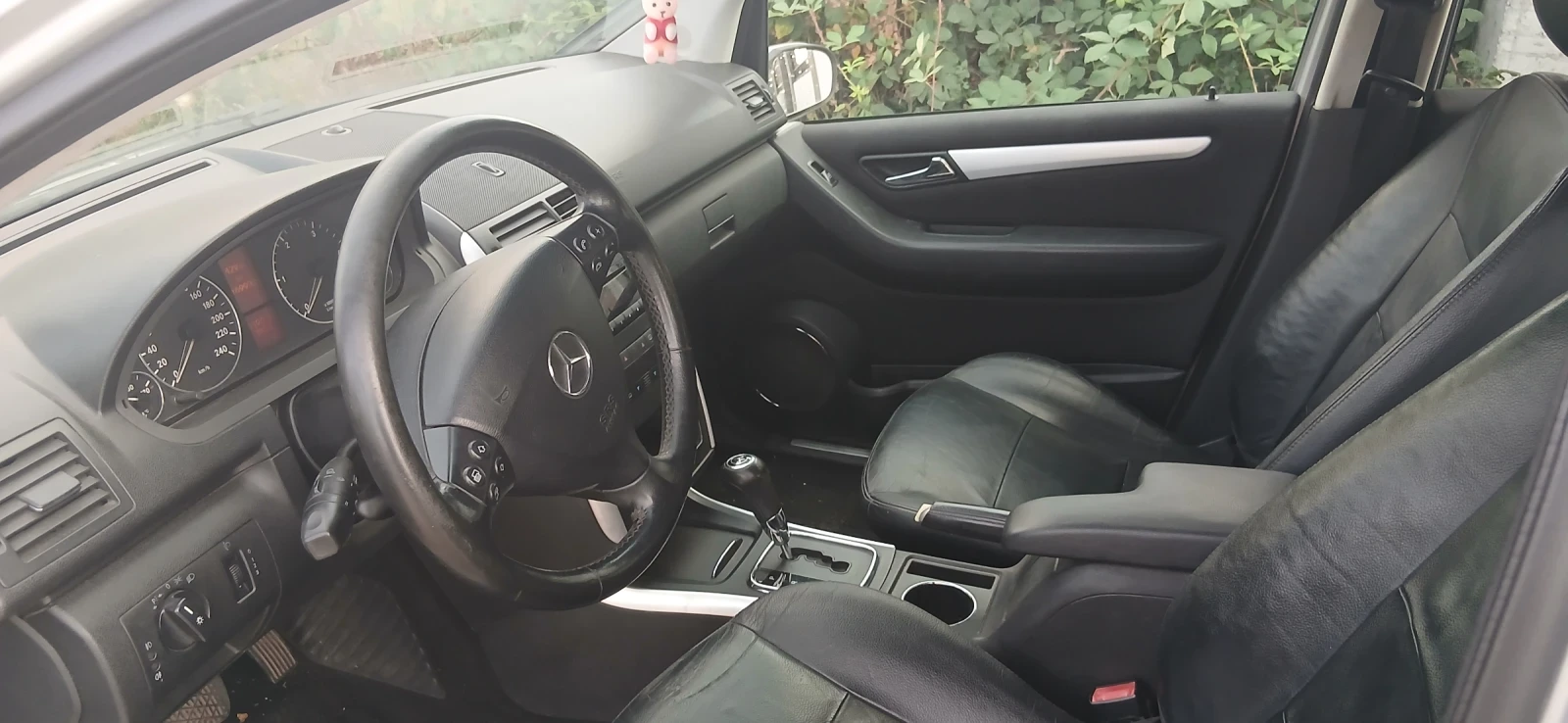 Mercedes-Benz A 180 АВТОМАТИК КОЖА, снимка 12 - Автомобили и джипове - 55895967