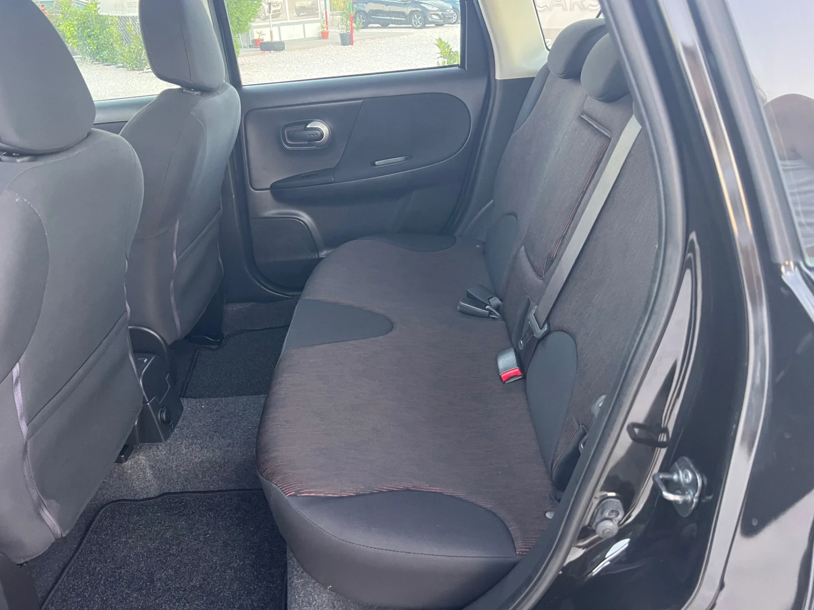 Nissan Note 1.4i ТОП, снимка 14 - Автомобили и джипове - 55963185