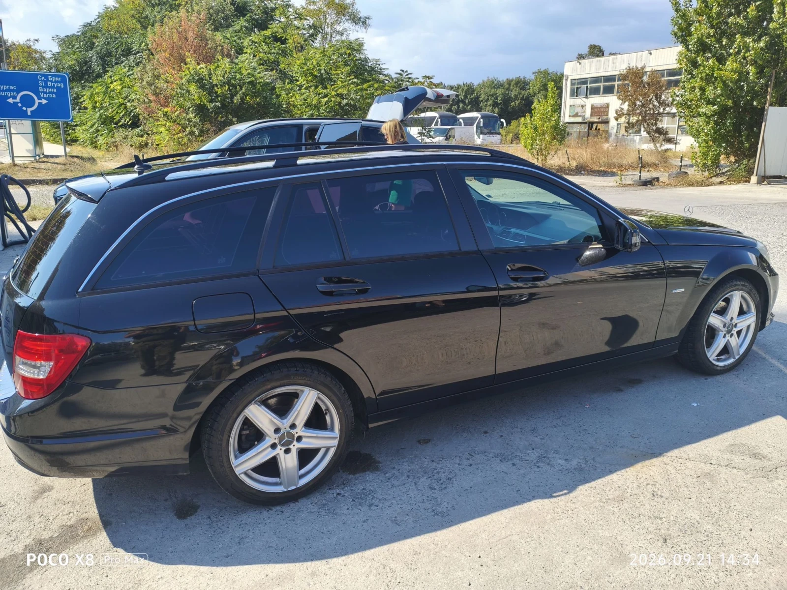 Mercedes-Benz C 220, снимка 4 - Автомобили и джипове - 56168344