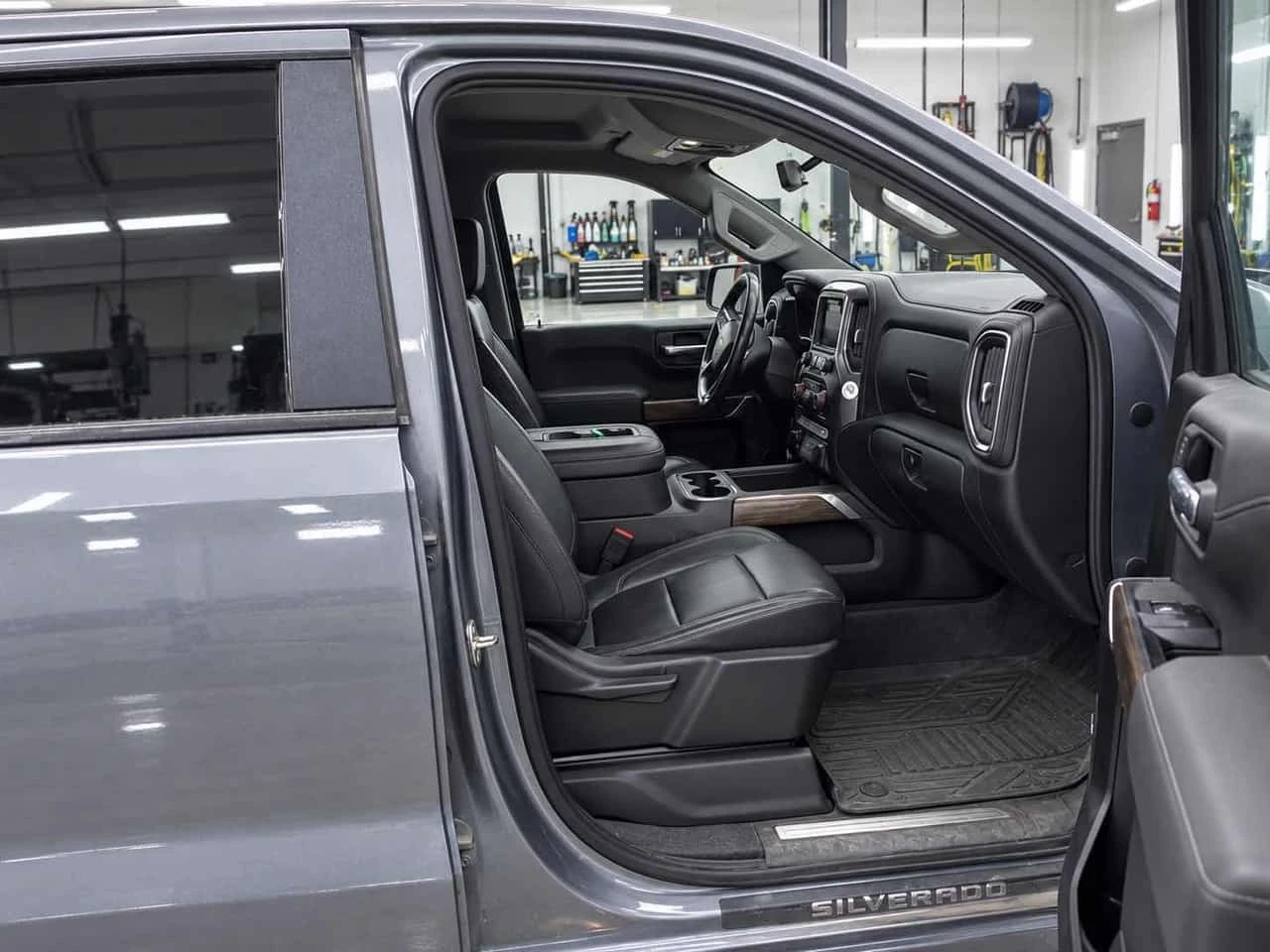 Chevrolet Silverado LT Trail Boss * CARFAX * ���������� *  | Mobile.bg � ����������� 9