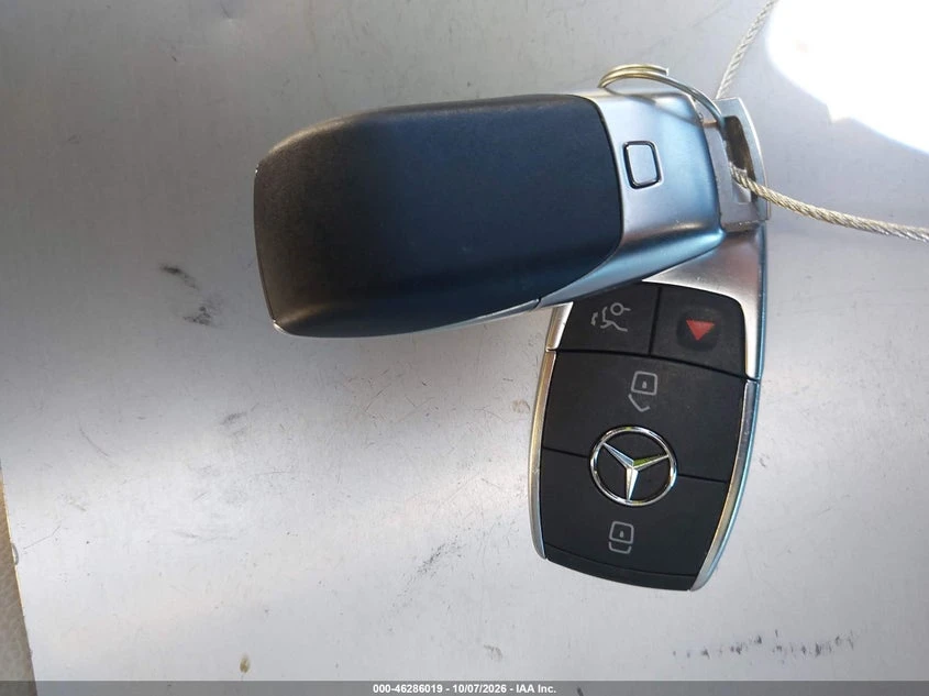 Mercedes-Benz EQB 300 Suv 4Matic, снимка 11 - Автомобили и джипове - 56624183