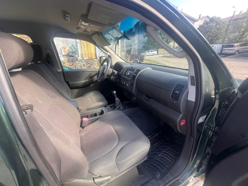 Nissan Navara 2.5TDI 170 kc  4X4 KLIMATIK, снимка 12 - Автомобили и джипове - 47399311