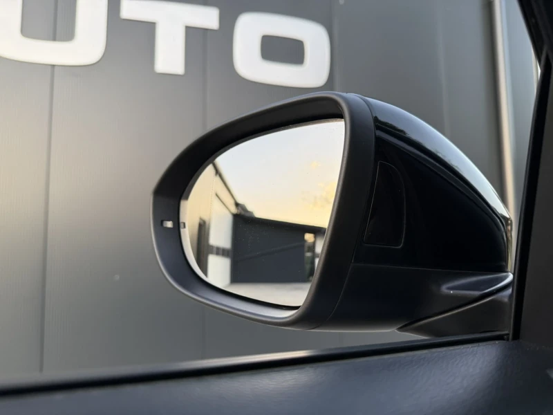 VW T-Roc 1.5 TSI 150Hp, снимка 15 - Автомобили и джипове - 51076955