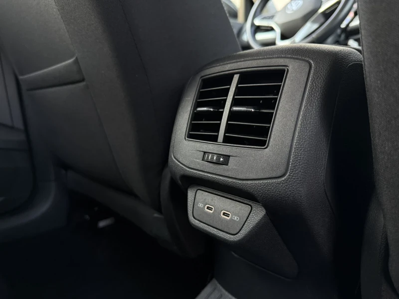 VW T-Roc 1.5 TSI 150Hp, снимка 11 - Автомобили и джипове - 51076955