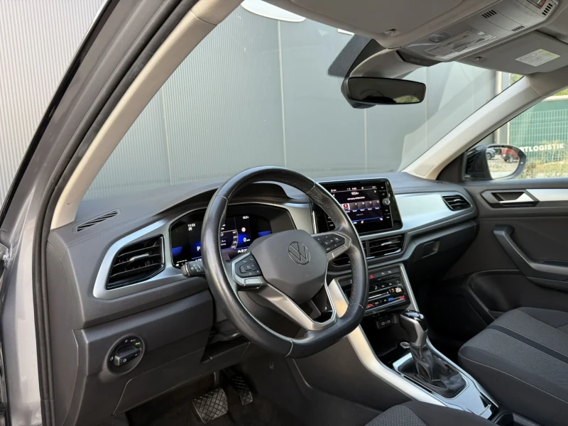 VW T-Roc 1.5 TSI 150Hp, снимка 12 - Автомобили и джипове - 51076955