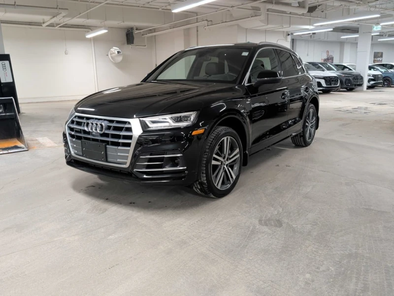 Audi Q5 * Technik / DISTRONIC / ОБДУХВАНЕ / CARFAX