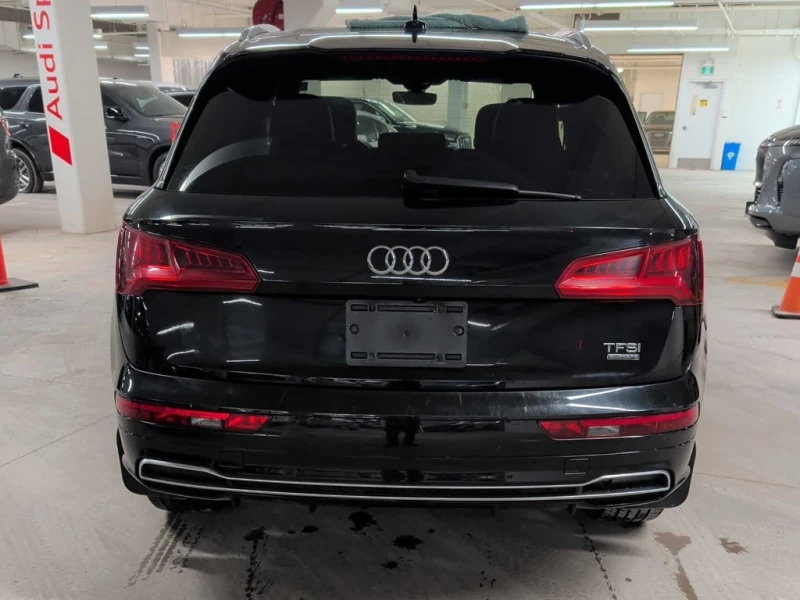 Audi Q5 * Technik / DISTRONIC / ОБДУХВАНЕ / CARFAX, снимка 4 - Автомобили и джипове - 53235934