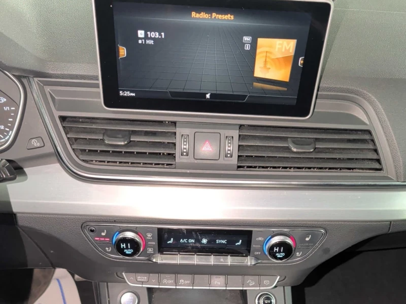 Audi Q5 * Technik / DISTRONIC / ОБДУХВАНЕ / CARFAX, снимка 9 - Автомобили и джипове - 53235934