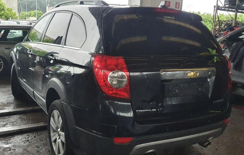 Chevrolet Captiva 2.0 D, снимка 2 - Автомобили и джипове - 33004671