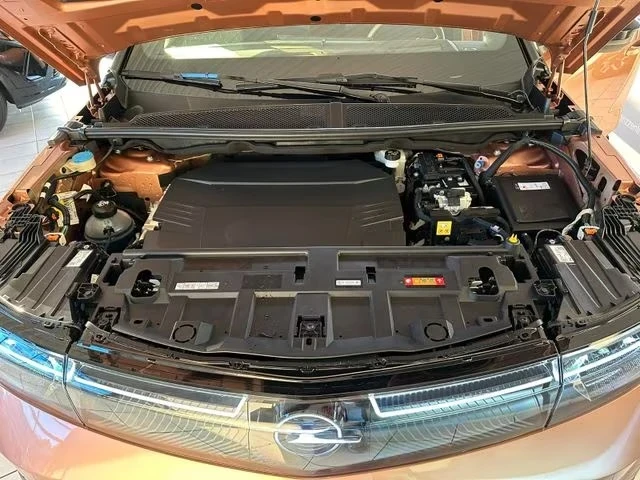 Opel Grandland X 73kWh GS DISTR 360* Matrix HUD Winter Package PANO, снимка 10 - Автомобили и джипове - 54221900