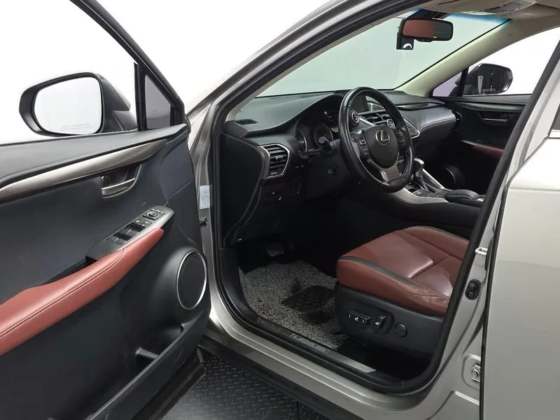 Lexus NX 300H SUPREME, снимка 10 - Автомобили и джипове - 56360199