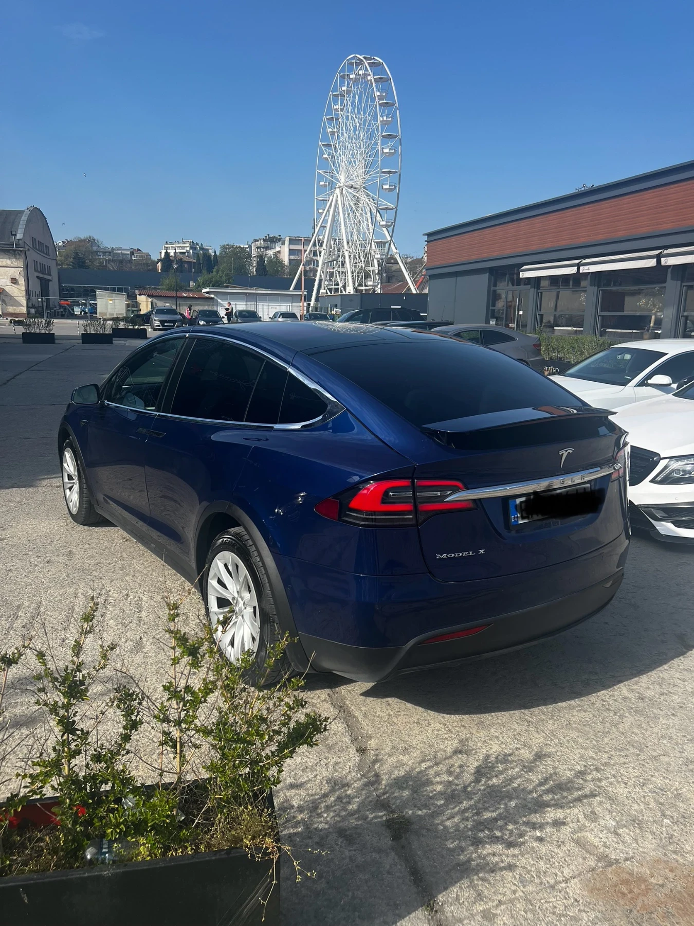 Tesla Model X  - изображение 5
