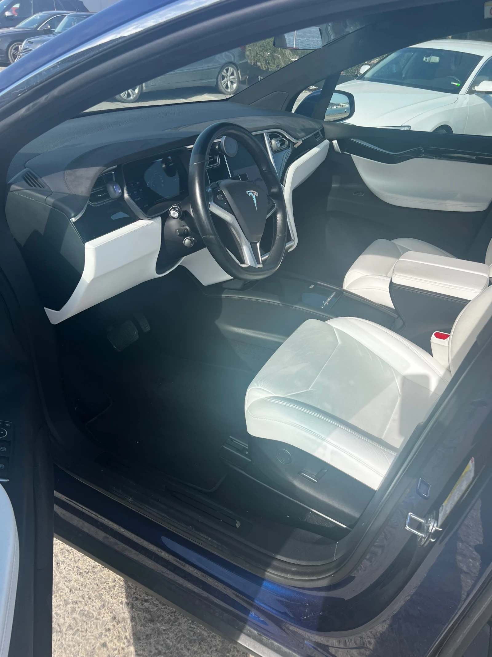 Tesla Model X  - изображение 9