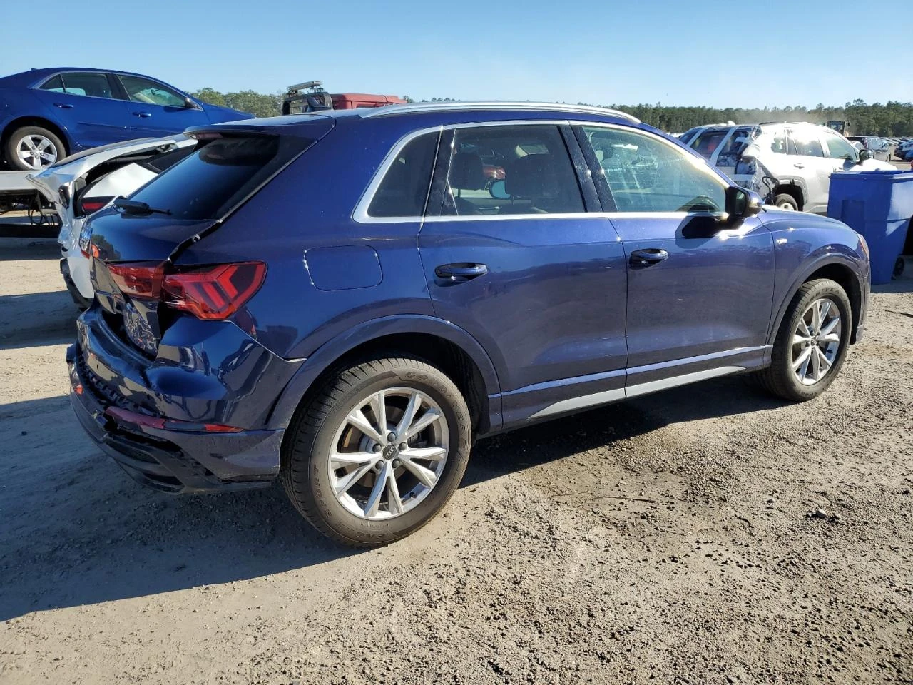 Audi Q3 45 TFSI* S-line* Digital cockpit* CarPlay* Pano - изображение 6