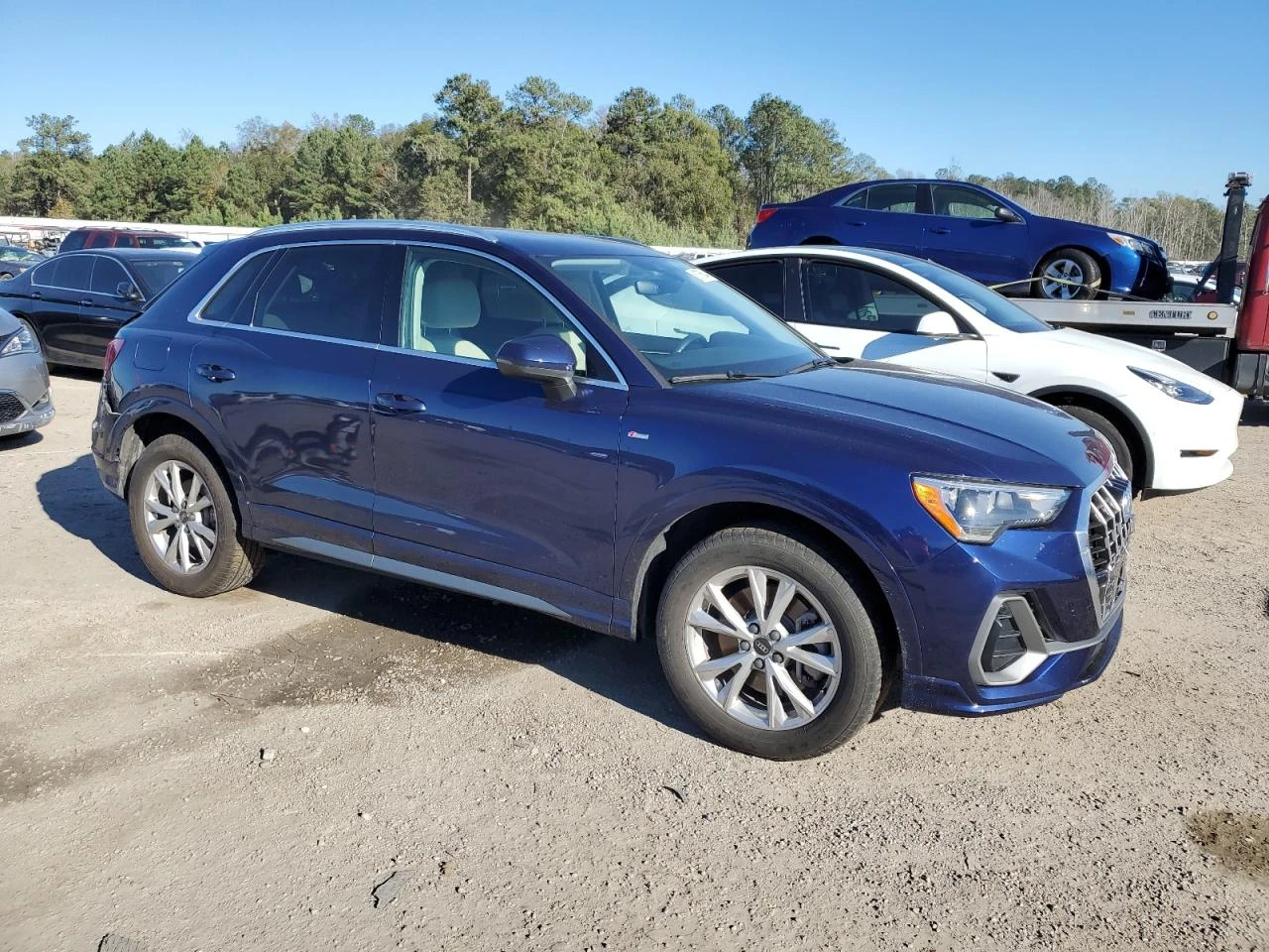Audi Q3 45 TFSI* S-line* Digital cockpit* CarPlay* Pano - изображение 3