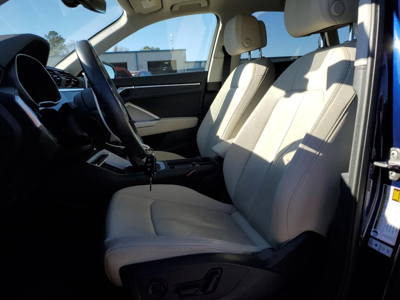 Audi Q3 45 TFSI* S-line* Digital cockpit* CarPlay* Pano - изображение 7
