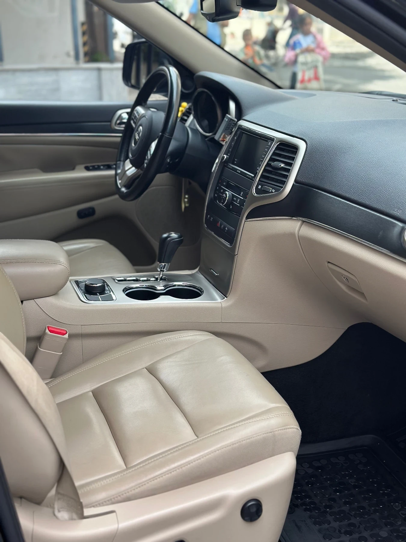 Jeep Grand cherokee 5.7 HEMI - изображение 9
