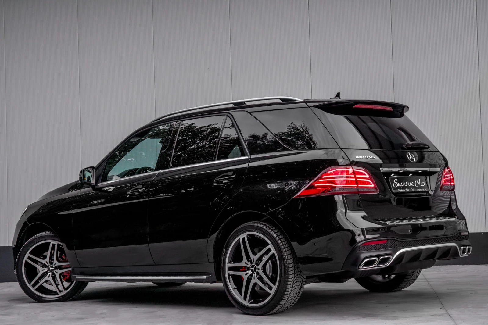 Mercedes-Benz GLE 350 d* AMG PERFORMANCE* DESIGNO* 3XTV* CARBON* LED*  - изображение 3
