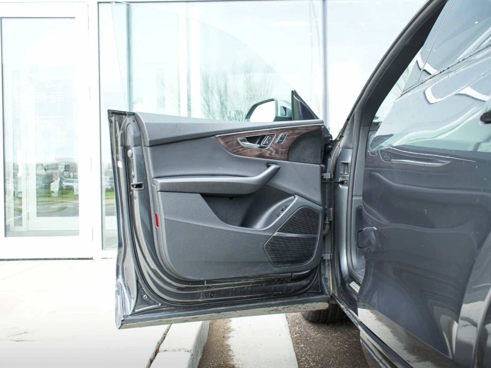 Audi Q8 PRESTIGE| MATRIX| DISTRONIK| PANO| B&O| ����| ���� | Mobile.bg � ����������� 13