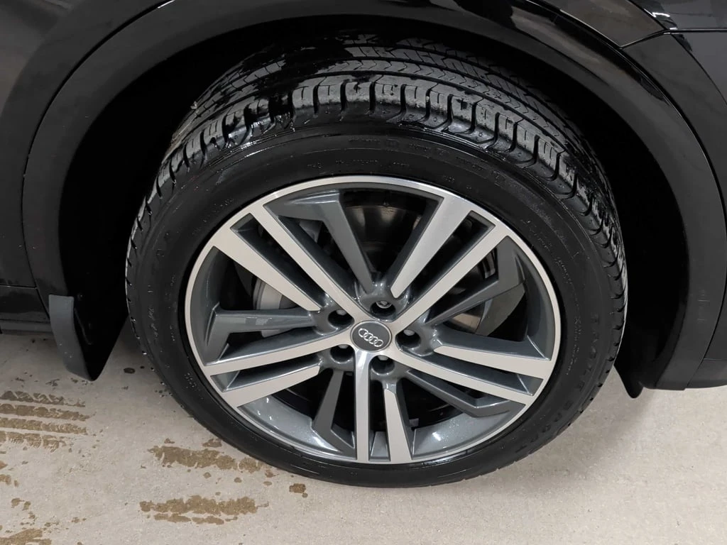 Audi Q5 * Technik / DISTRONIC / ОБДУХВАНЕ / CARFAX - изображение 6