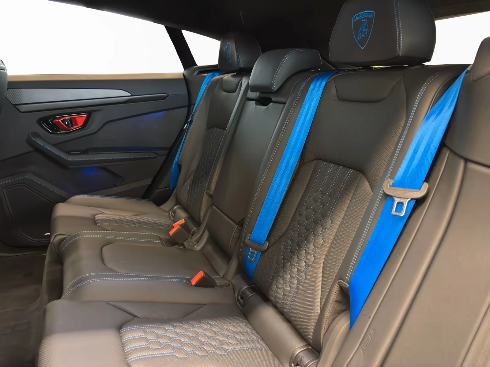 Lamborghini Urus 4.0 V8 PHEV SE - изображение 9