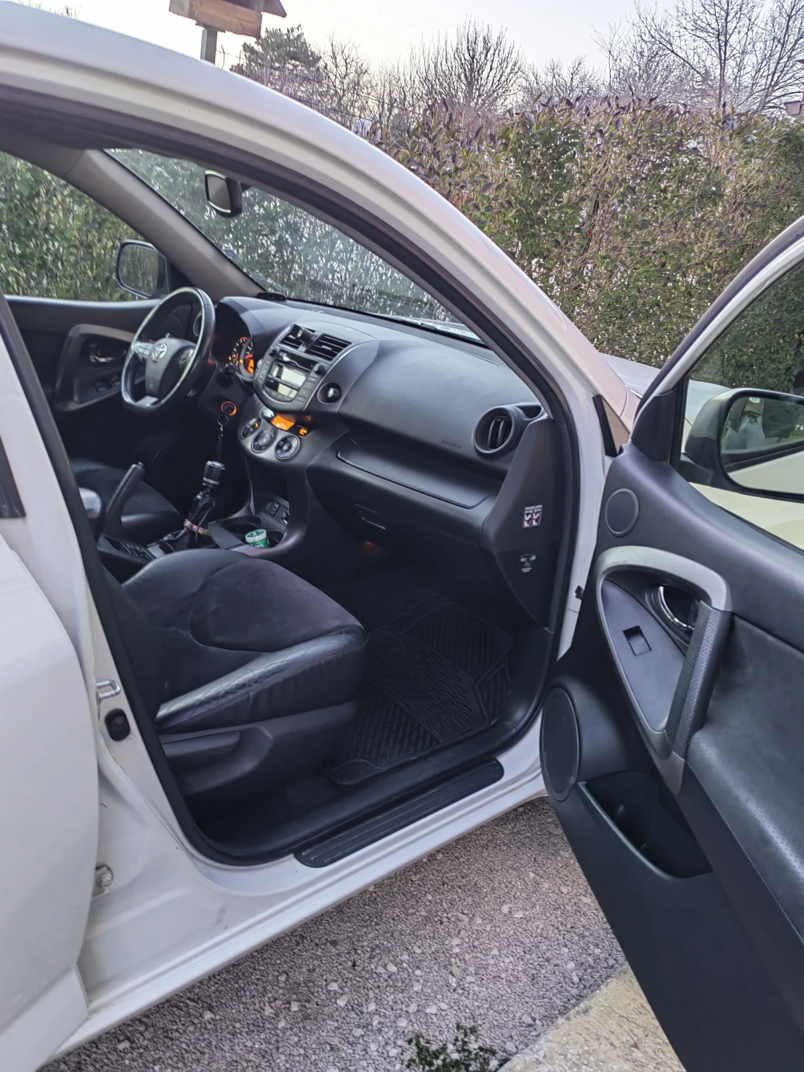 Toyota Rav4, снимка 8 - Автомобили и джипове - 53742835