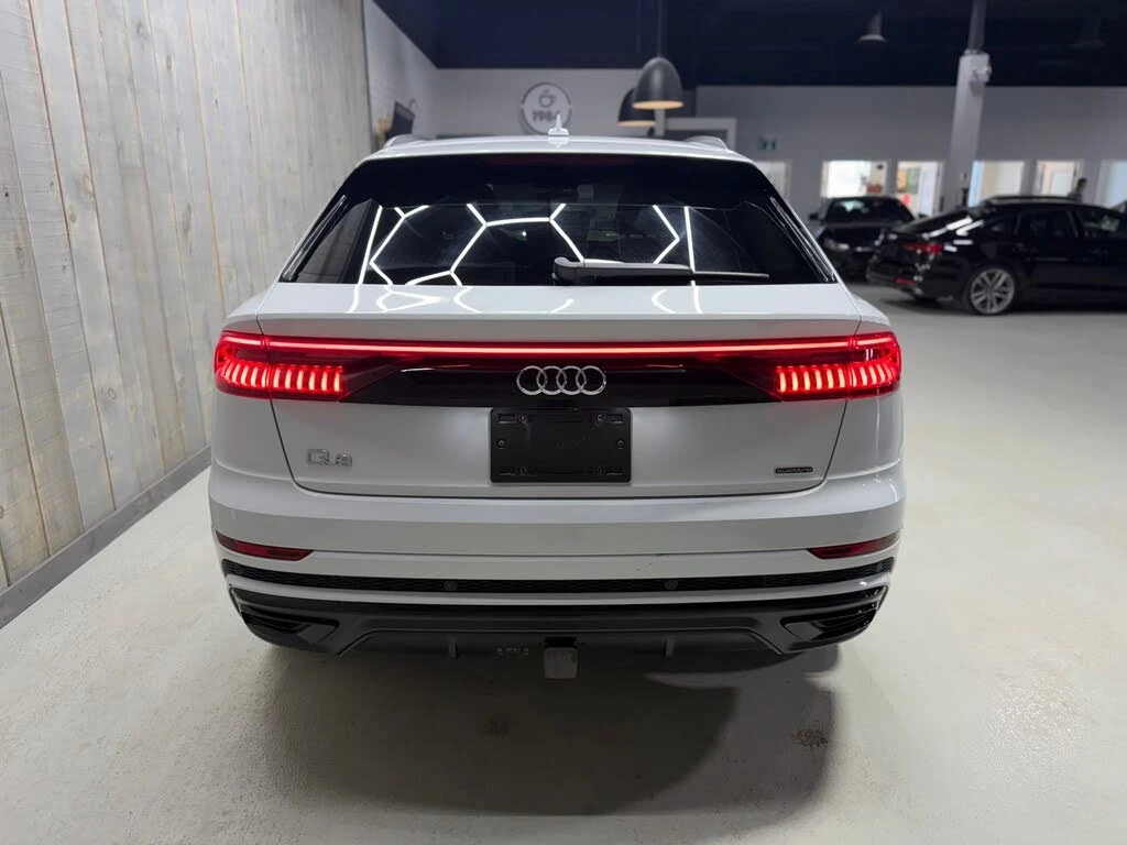 Audi Q8 Progressiv* 55 TFSI* АвтоКредит* (ЦЕНА ДО БГ), снимка 5 - Автомобили и джипове - 54002417