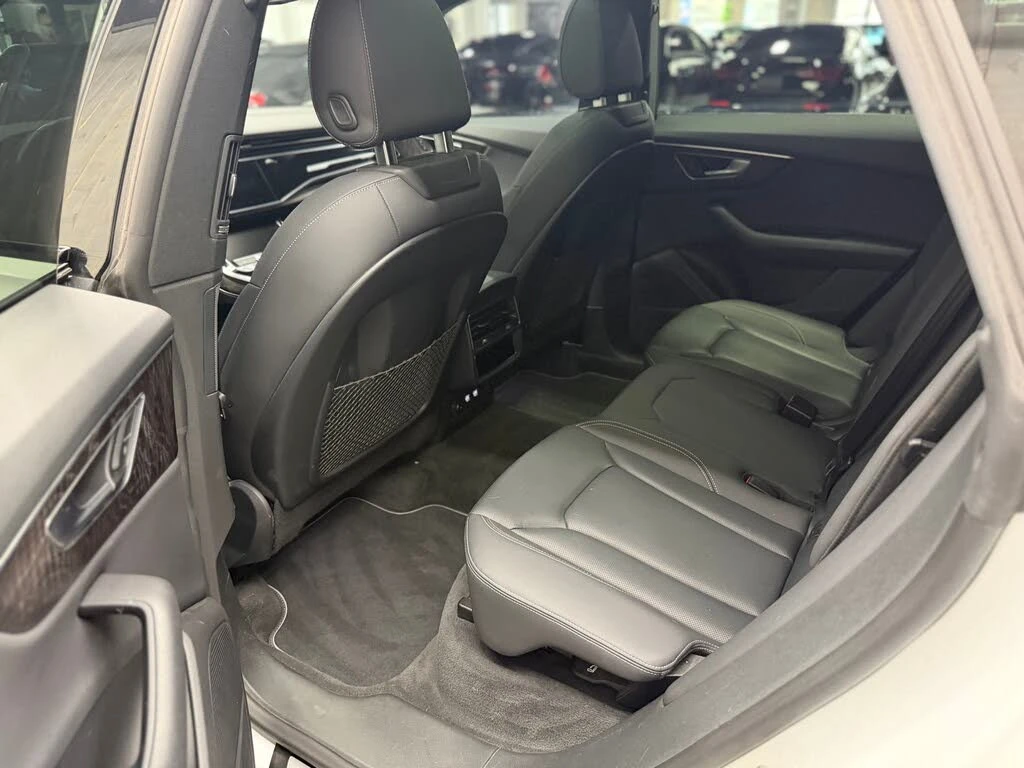 Audi Q8 Progressiv* 55 TFSI* АвтоКредит* (ЦЕНА ДО БГ), снимка 14 - Автомобили и джипове - 54002417