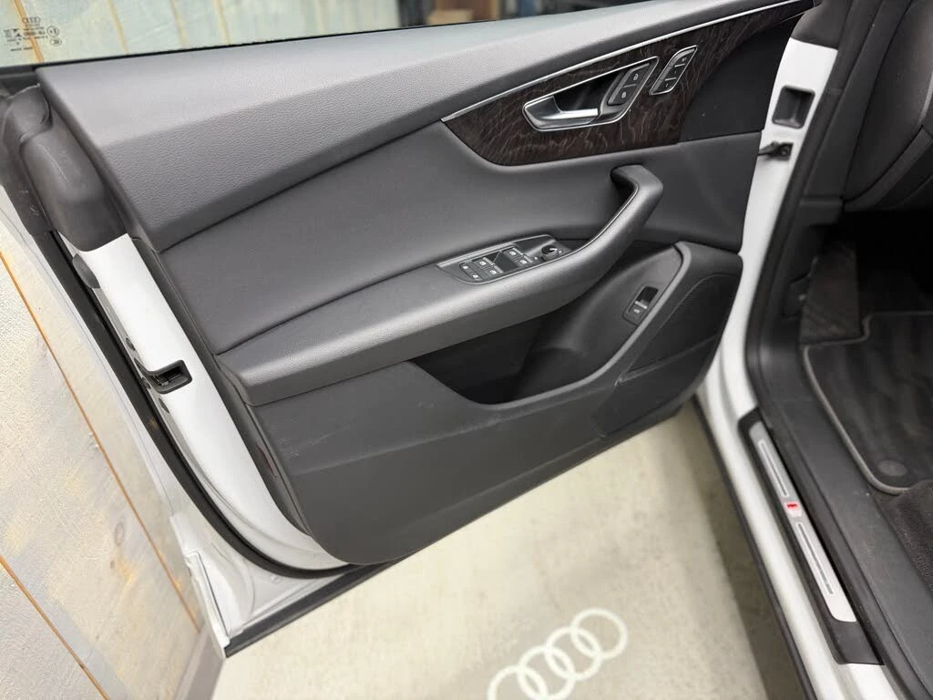 Audi Q8 Progressiv* 55 TFSI* АвтоКредит* (ЦЕНА ДО БГ), снимка 13 - Автомобили и джипове - 54002417