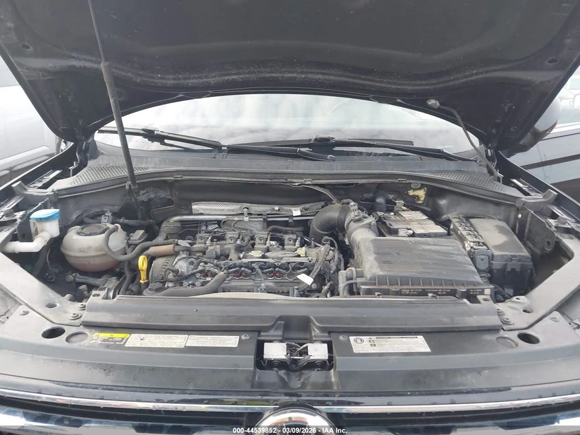 VW Tiguan 2.0l Volkswagen 2.0T Se/2.0T Se R-Line Black/2.0T , снимка 10 - Автомобили и джипове - 54121294