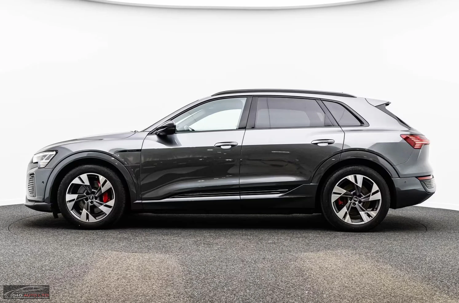 Audi Q8 E-TRON/50/340HP/S-LINE/MATRIX/CAM/ACC/HUD/335z | Mobile.bg � ����������� 3
