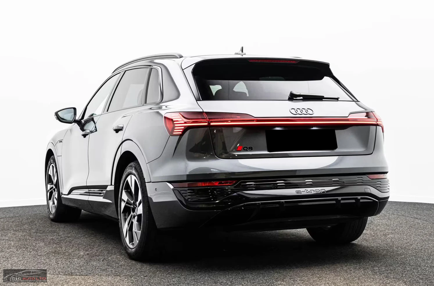 Audi Q8 E-TRON/50/340HP/S-LINE/MATRIX/CAM/ACC/HUD/335z | Mobile.bg � ����������� 4