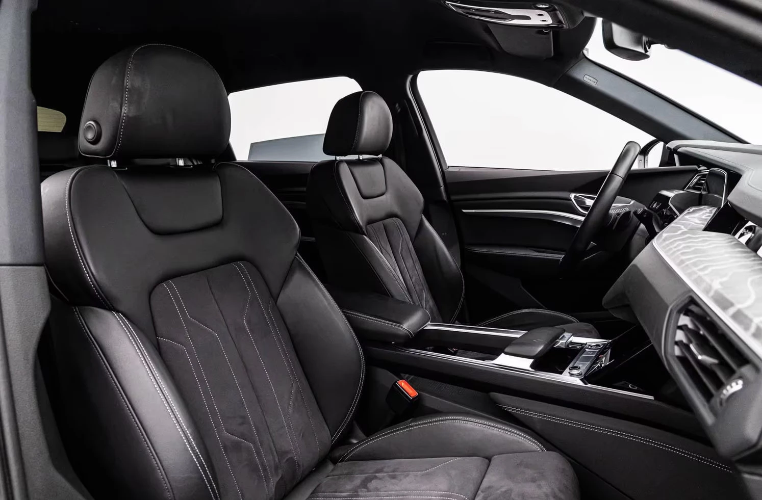 Audi Q8 E-TRON/50/340HP/S-LINE/MATRIX/CAM/ACC/HUD/335z | Mobile.bg � ����������� 15