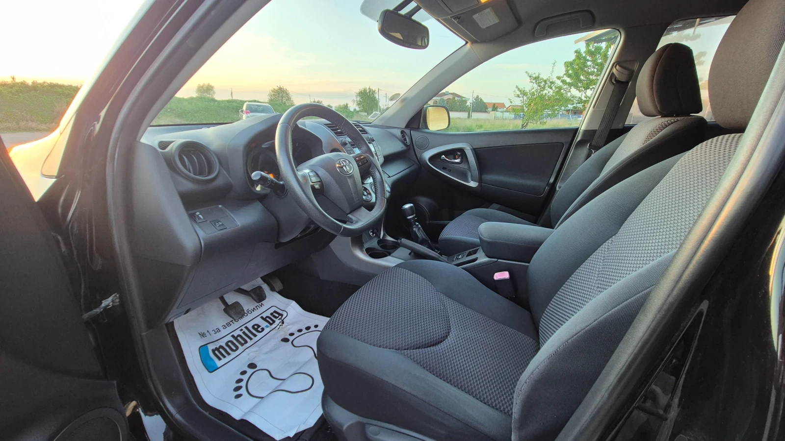 Toyota Rav4, снимка 11 - Автомобили и джипове - 54346466