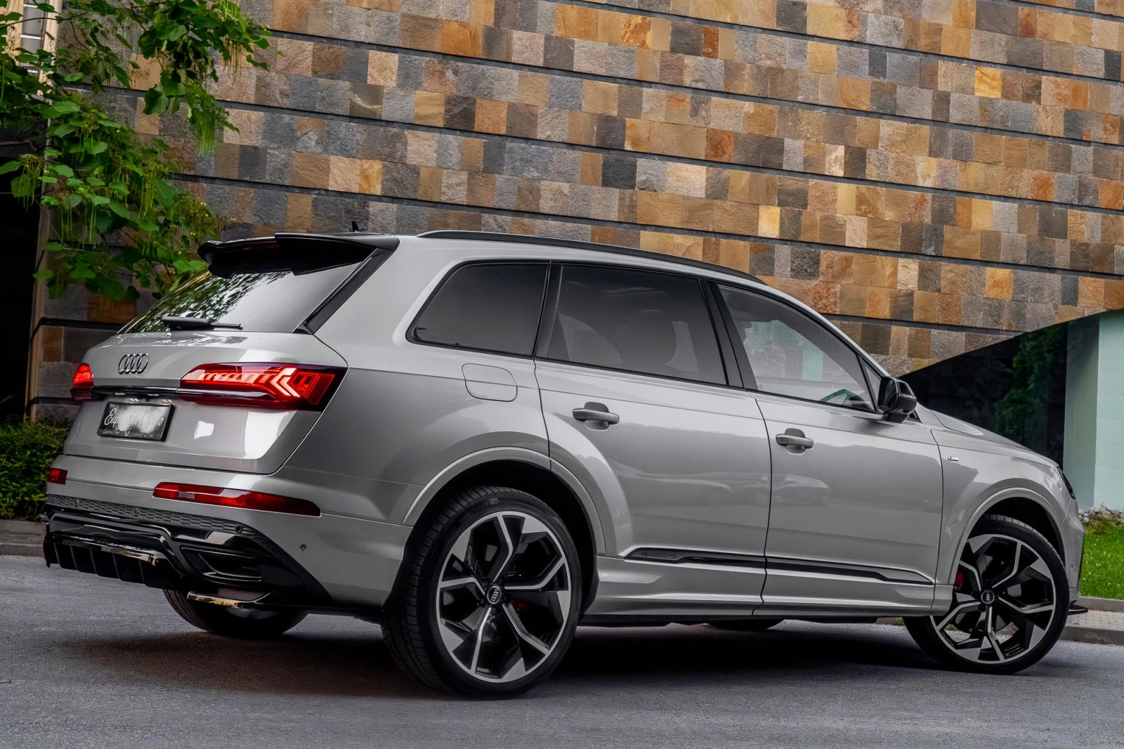Audi Q7 55 TFSI S-LINE* EXCLUSIVE* PANO* DIGITAL* 7-SEATS, снимка 5 - Автомобили и джипове - 55226861